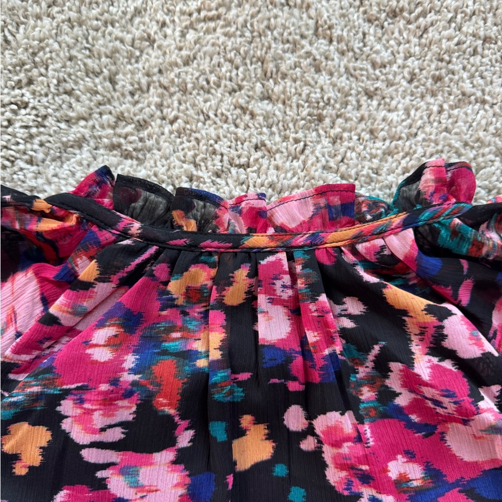 Women’s Floral Ruffle Neck Blouse Vneck top dressy size small - Picture 11 of 11